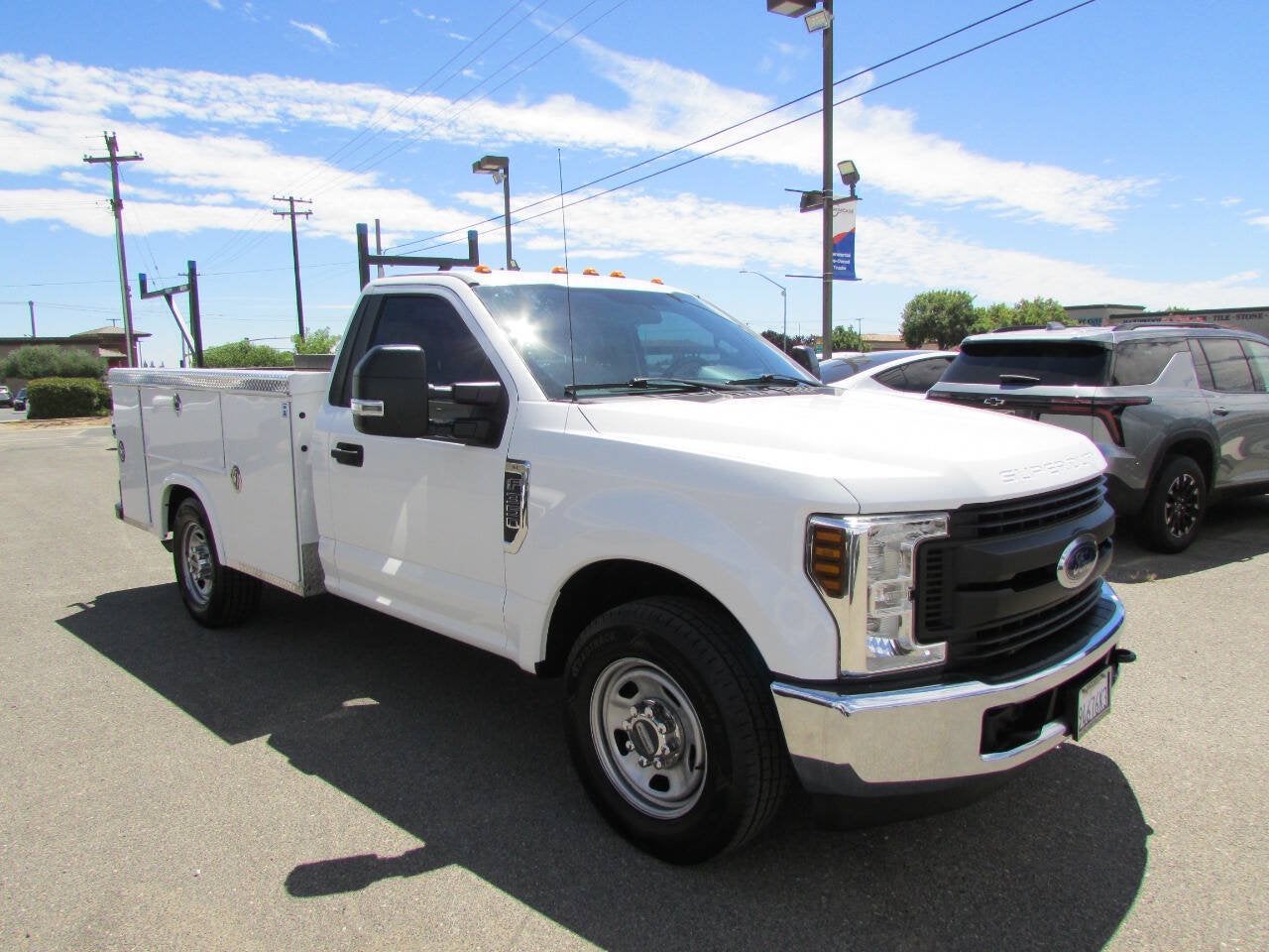 ford f-350 super duty chassis cab 2019 1FDRF3E67KEC16420 image ford f-350 super duty chassis cab 2019 1FDRF3E67KEC16420 image